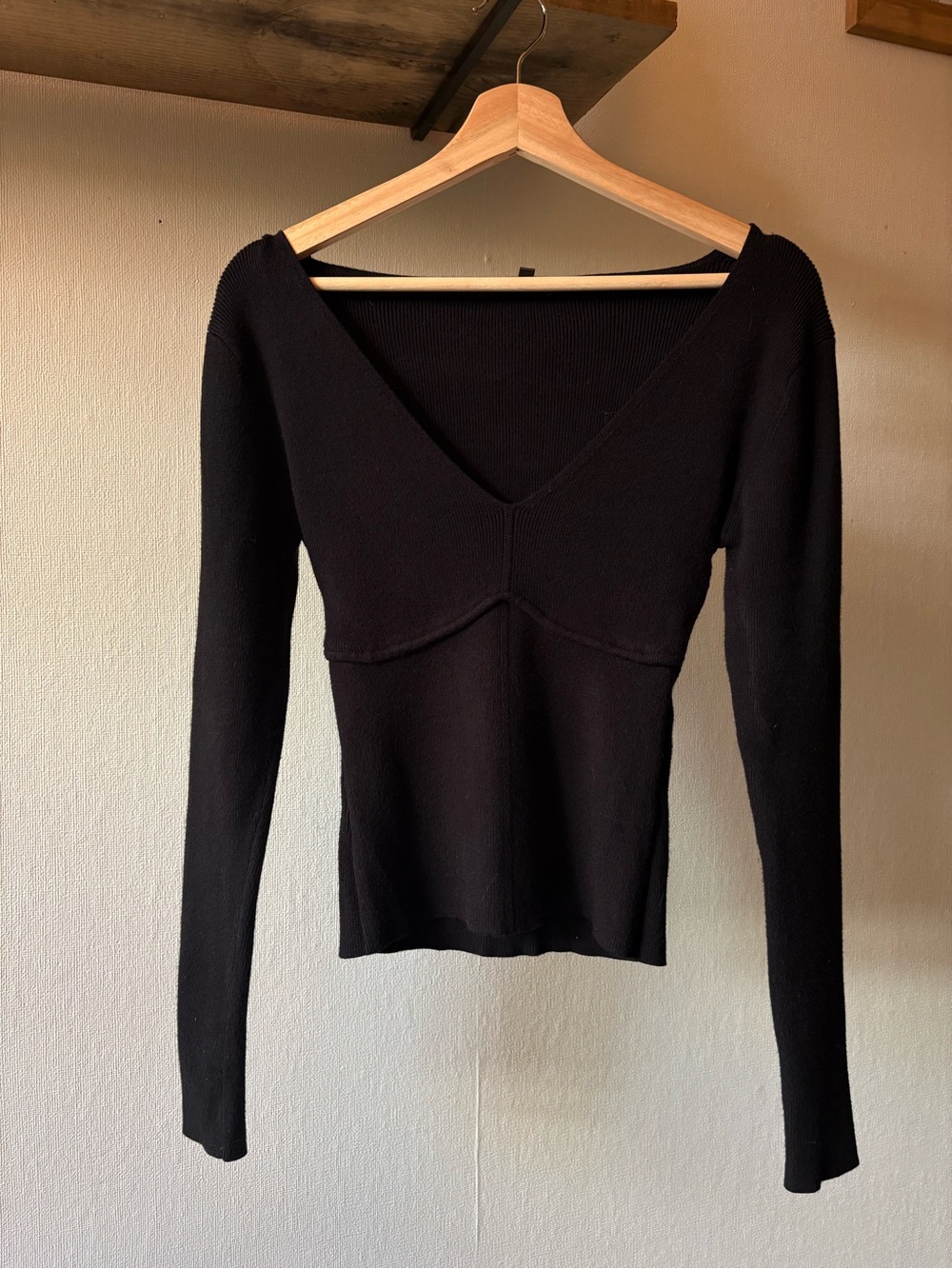 Dynamite Black V-Neck Ribbed Long Sleeve Slim Top